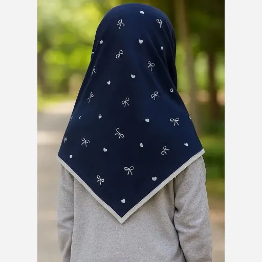 روسری دخترانه نخی سایز 85 نرم و لطیف تک طرح و رنگ لاکچری اسکارف