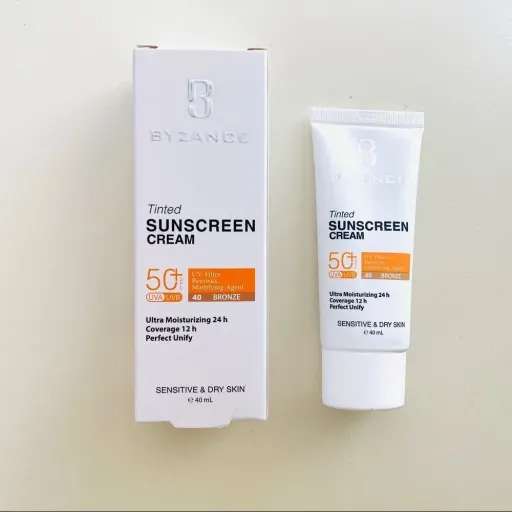 کرم ضد آفتاب رنگی spf50بیزانس رنگ 40 خشک و حساس