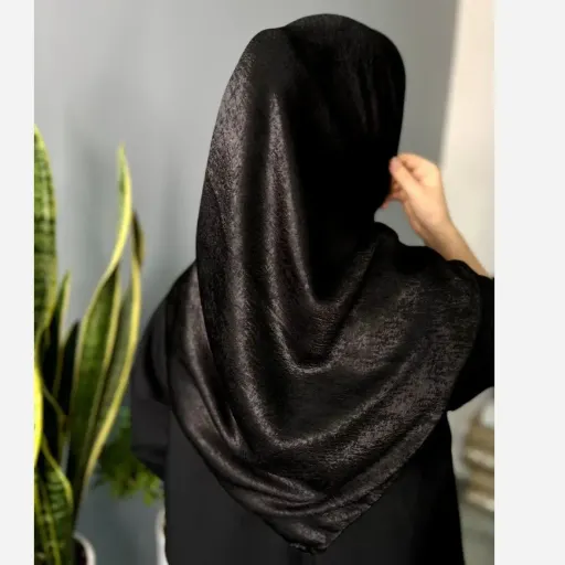 روسری کوپرا شاین مشکی مجلسی و روزانه قواره متوسط
