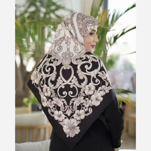 روسری ابریشم توییل لیلیوم رنگ سورمه ای