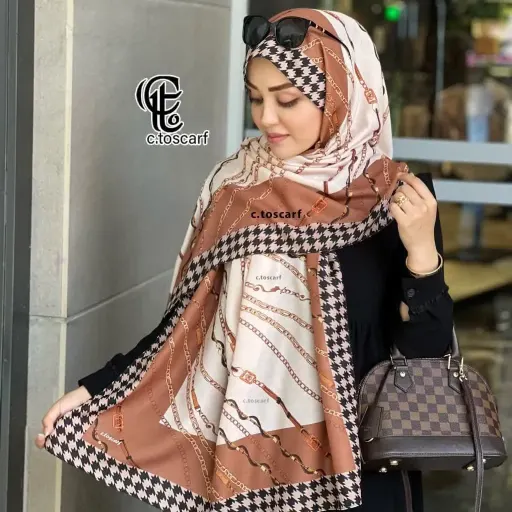 شال طرح تسمه ای نخی دور چرخ دوز قواره 70*200 سانتی متر اسپرت رنگ طوسی