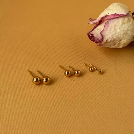 گوشواره طلا مدل گوی در سه سایز- از 420 سوت وزن متوسط- 690 سوت