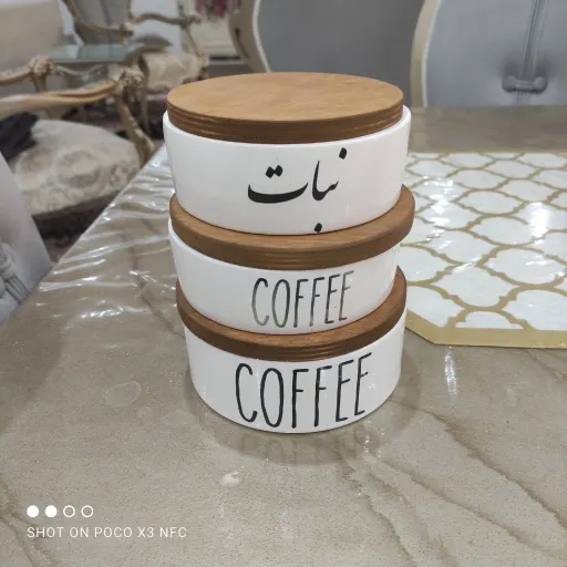 ظرف سرامیکی ،تکست،درب چوبی عالییی(به صورت تک عددی میباشد)