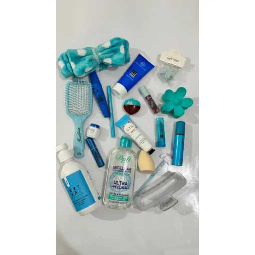 پک آرایشی آبی