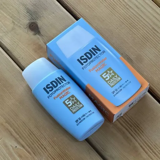 ضد آفتاب فوق  سبک فیوژن واتر مجیک ایزدین با SPF 50