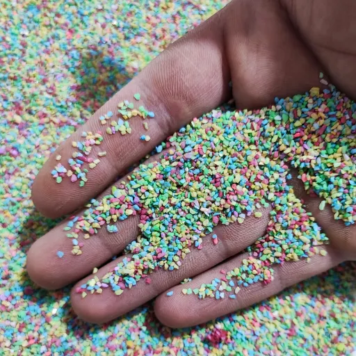 شن رنگی بسته 1 کیلویی (سایز 2 الی 3 میلی متر) 