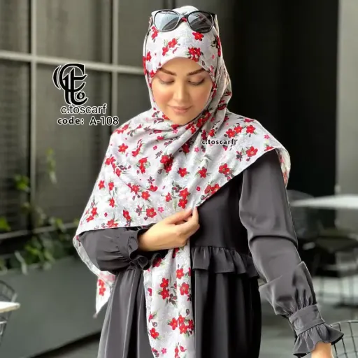 روسری نخی طرح چیچک طوسی گل سرخ قواره بزرگ 140 سانتیمتر