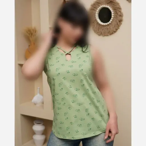 تاپ زنانه چاپی یقه کوبایی فری سایز پنبه درجه یک  رنگ مشکی