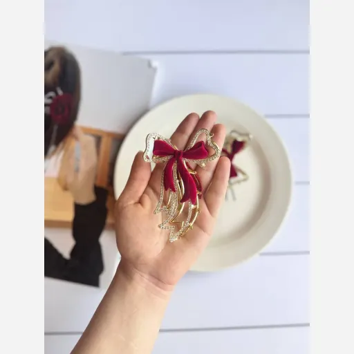 کلیپس مجلسی پاپیون نگینی و مخمل