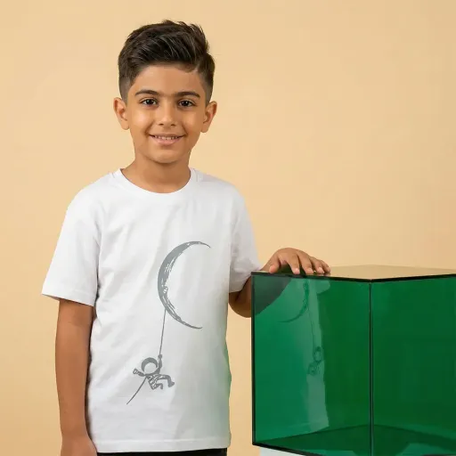 تیشرت پسرانه یقه گرد طرح ماه جنس پنبه رنگ سفید گزینه ها سایز 9تا10سال(سایز55)