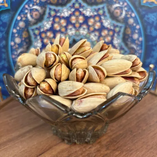 پسته خام اکبری