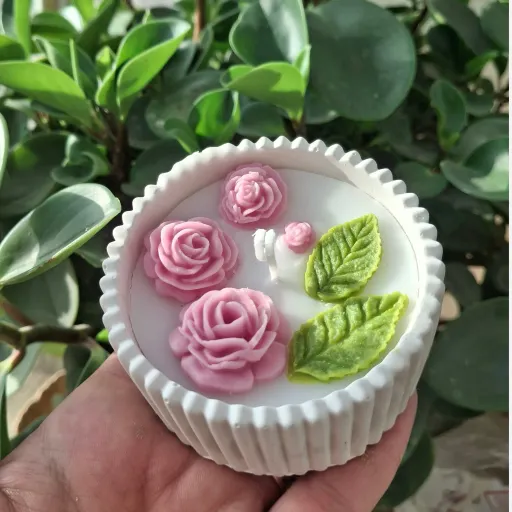 شمع گل های بهاری هست 