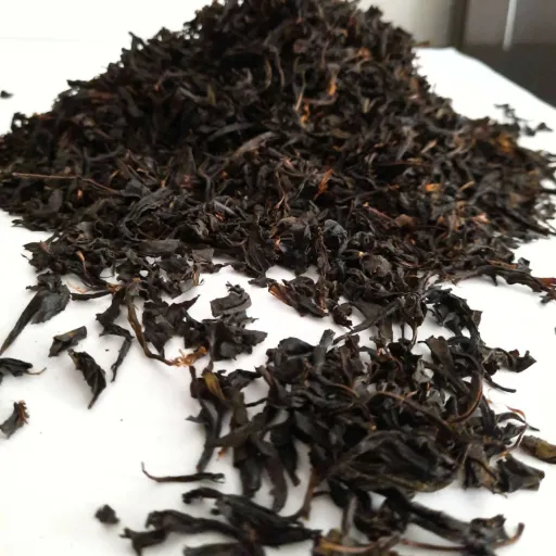 چای قلم ممتاز بهاره (1405) لاهیجان بسیار خوش عطر و خوش طعم (1000 گرمی) محصول 1405