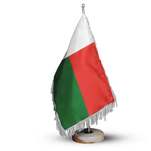 پرچم رومیزی کشور ماداگاسکار ریشه زرد پایه سنگی 