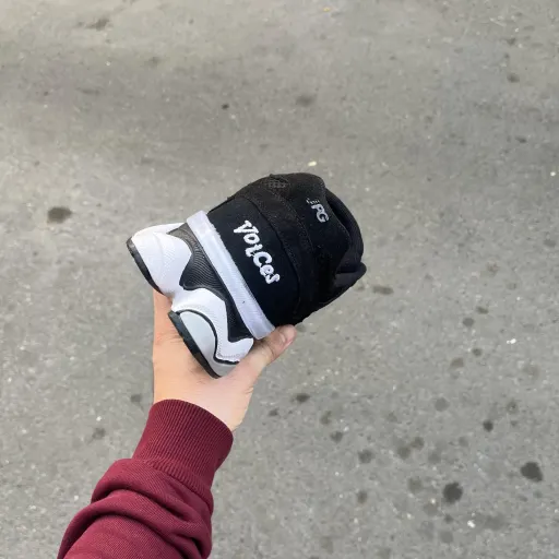 کتونی مردانه بزرگ پا مدل نیوبالانس 9060 / Newbalance 9060 مشکی سایز 48