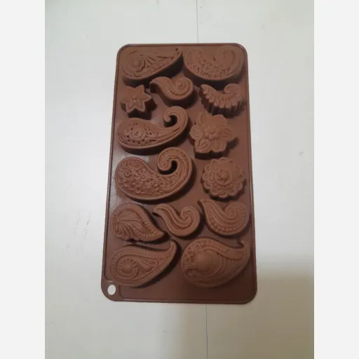 قالب سیلیکونی شکلات طرح انواع ترمه 10 در 19 سانت