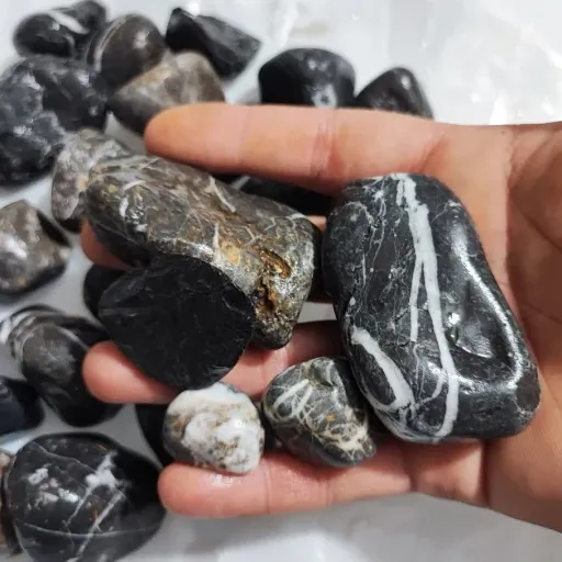 سنگ آکواریوم رنگ طبیعی بسته 1 کیلویی 
