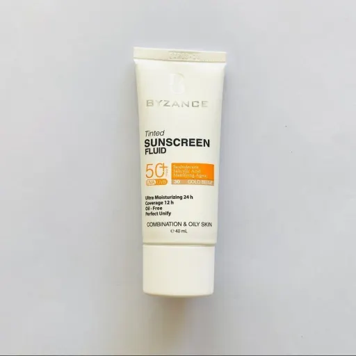 فلوئید ضد آفتاب رنگی spf50 بیزانس رنگ 30 چرب و مختلط و آکنه ای