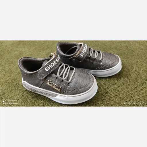 کتونی نقلی چسبی کتونی بند نما چسبی رنگ توسی سایز 21 تا 24 کتونی توسی بچه گانه کتونی اسپرت پسرانه کتونی بچه گانه چسبی  سایز 21