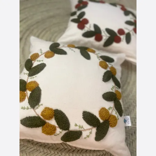 کاور کوسن پانچ دوزی مدل حلقه گل رنگ خردلی