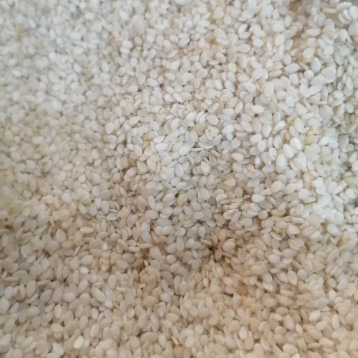 کنجد سفید اعلا بدون سنگ ریزه تمیز ( 900 گرمی) خوش طعم و خوش خوراک