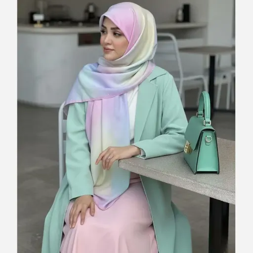 روسری طرح نورا قواره بزرگ 140 نخ کاستوم سیتو شاد و پاستیلی