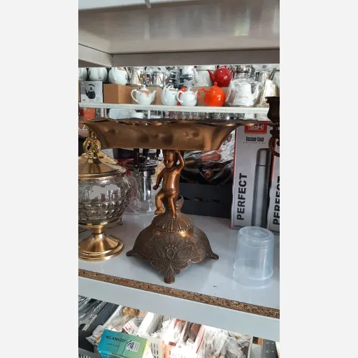 ظرف پایه دار برنجی 