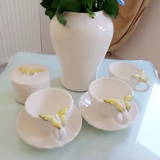 فنجان و نعلبکی تک نفره سرامیکی طرح پروانه
