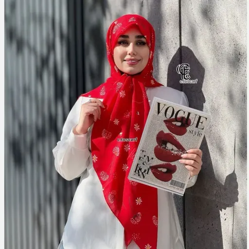 شال و روسری طرح قاصدک نخ کاستوم قواره 110 رنگ قرمز شاد