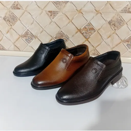 کفش مردانه چرم طبیعی اصل گاوی با کفی طبی و آستر چرم تولید شرکت رخشی تبریز با ارسال رایگان  سایز و رنگ عسلی40