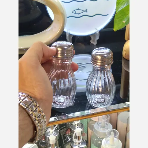 نمکدان شیشه ایی طرح خمره
