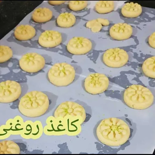 کاغذ روغنی شیرینی پزی کیفیت عالی