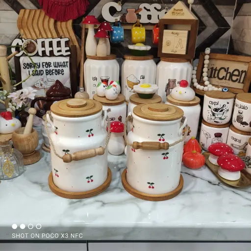 بانکه سرامیکی درب چوبی همراه با زیر چوبی طرح آلبالو برجسته دسته دار با کیفیت عالی 