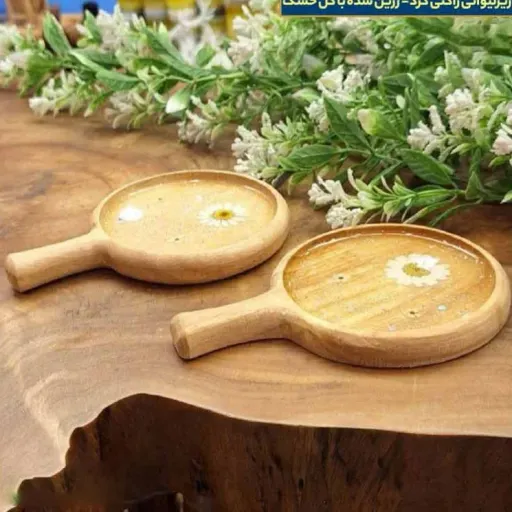 زیرلیوانی چوبی گرد رزین شده با گل خشک