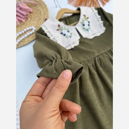 پیراهن دخترانه مخمل کبریتی طرح انار مناسب شب یلدا سایز 2 تا 9 سال گزینه ها سبز | ۲