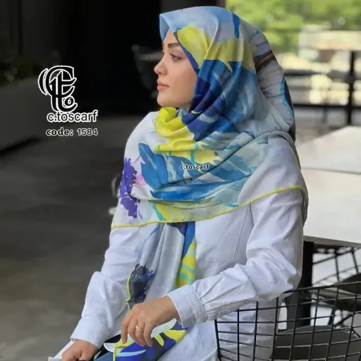 روسری آبرنگی طرح پر، نخ کاستوم سیتو، قواره بزرگ 140 سانتیمتر، شیک و کاربردی